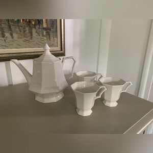 Vintage Nikko Classic White 38 oz Teapot with Lid & 3 Tall Mugs MCM Style